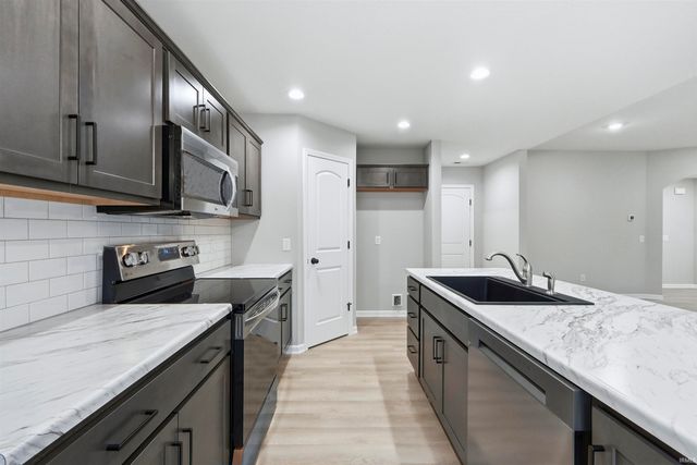 1397 Lancelot Lane, Kendallville, IN 46755