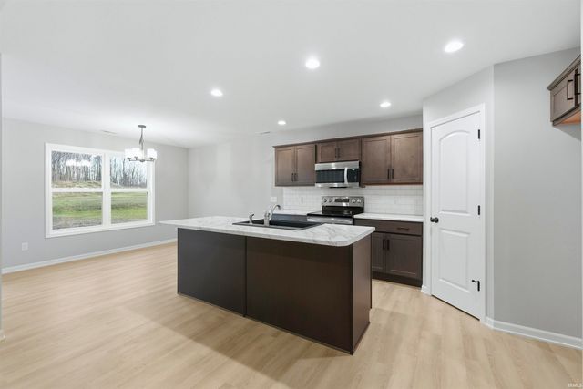 1397 Lancelot Lane, Kendallville, IN 46755