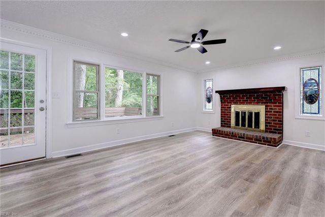 103 Osprey PT, Yorktown, VA 23692