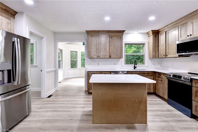 103 Osprey PT, Yorktown, VA 23692