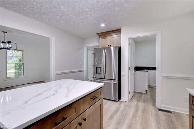 103 Osprey PT, Yorktown, VA 23692