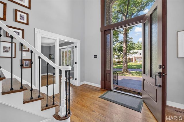 1688 Frontenac Woods Lane, Frontenac, MO 63131