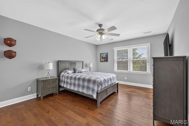 1688 Frontenac Woods Lane, Frontenac, MO 63131