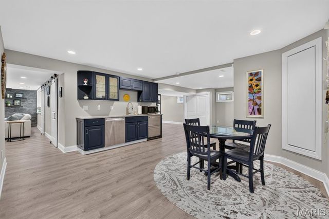 1688 Frontenac Woods Lane, Frontenac, MO 63131