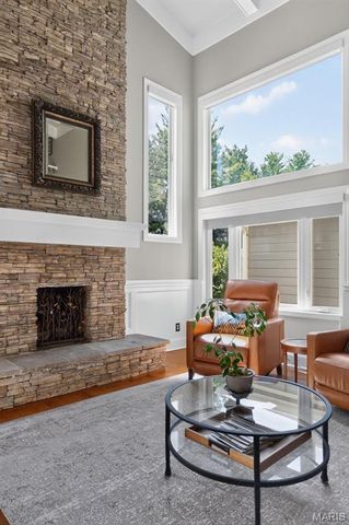 1688 Frontenac Woods Lane, Frontenac, MO 63131