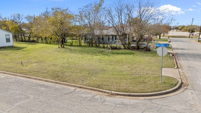 8707 Ronnie Street, White Settlement, TX 76108