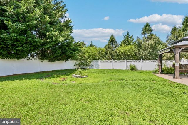 1090 CHEWS LANDING RD, Laurel Springs, NJ 08021