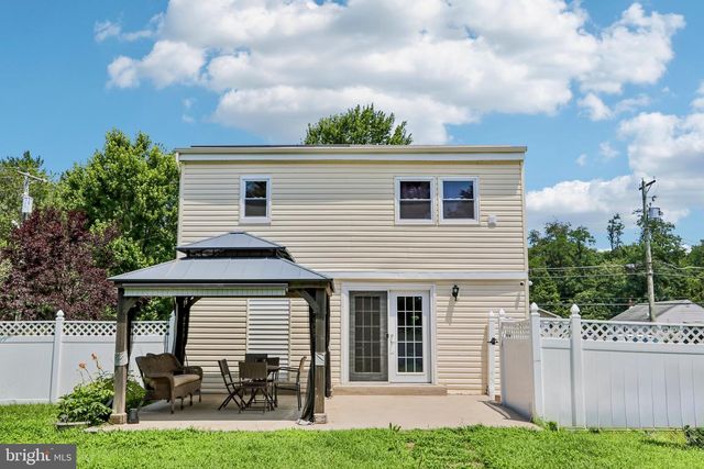 1090 CHEWS LANDING RD, Laurel Springs, NJ 08021