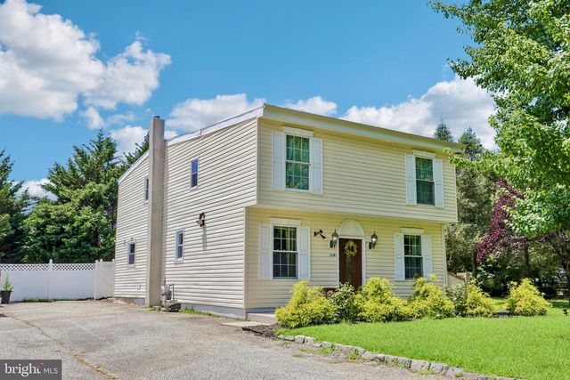 1090 CHEWS LANDING RD, Laurel Springs, NJ 08021