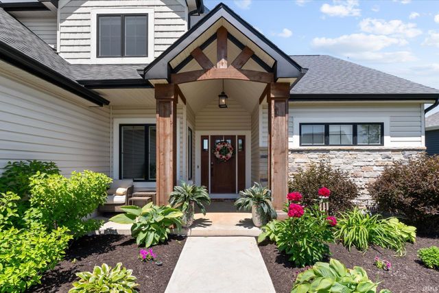 15242 Leo Creek Boulevard, Leo, IN 46765