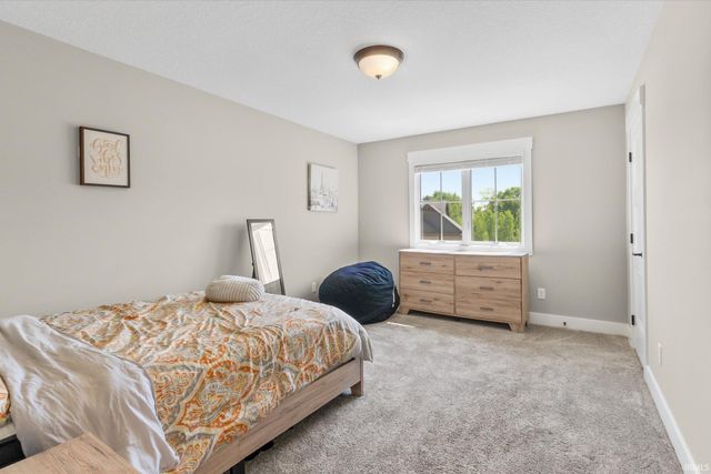 15242 Leo Creek Boulevard, Leo, IN 46765