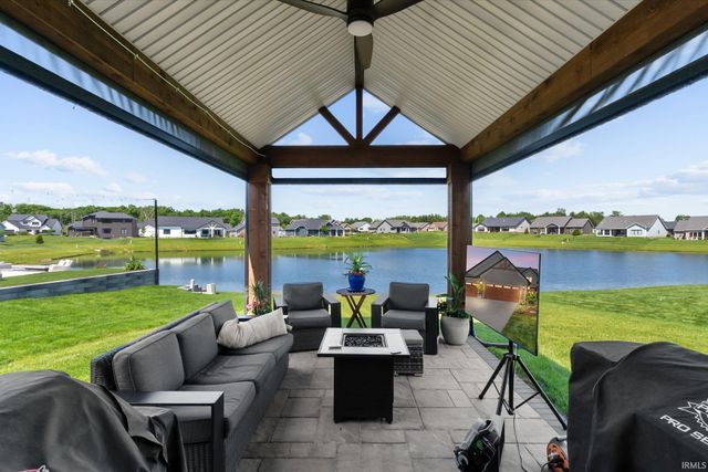 15242 Leo Creek Boulevard, Leo, IN 46765