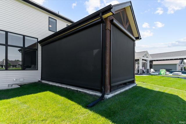 15242 Leo Creek Boulevard, Leo, IN 46765