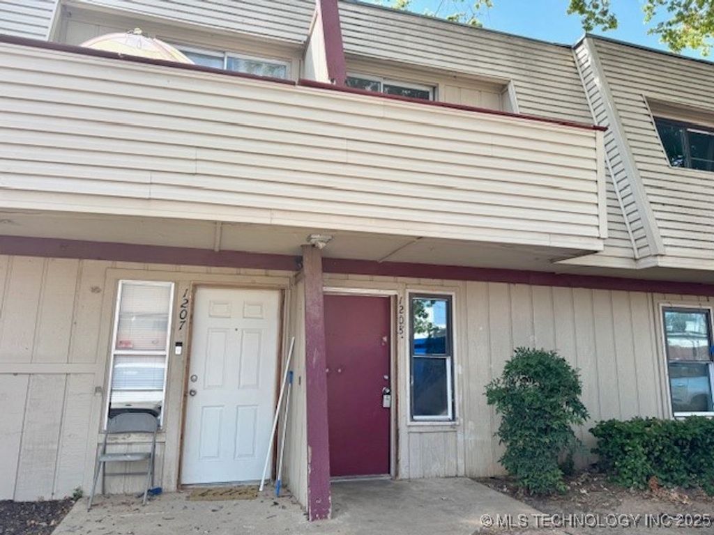 2224 E 66th Place 1208, Tulsa, OK 74136
