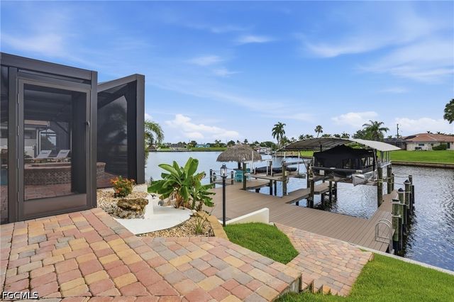 3221 SE 10th AVE, Cape Coral, FL 33904