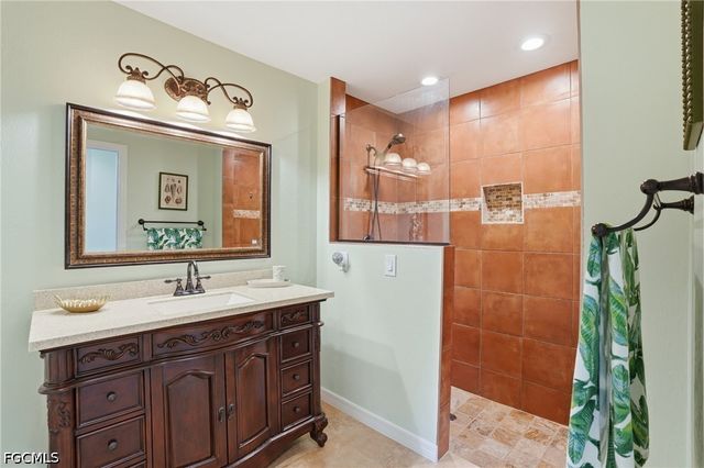 3221 SE 10th AVE, Cape Coral, FL 33904