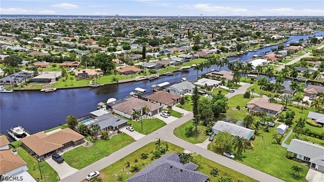 3221 SE 10th AVE, Cape Coral, FL 33904