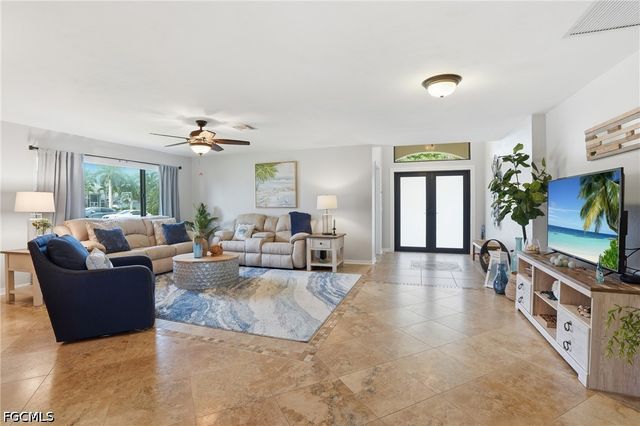 3221 SE 10th AVE, Cape Coral, FL 33904