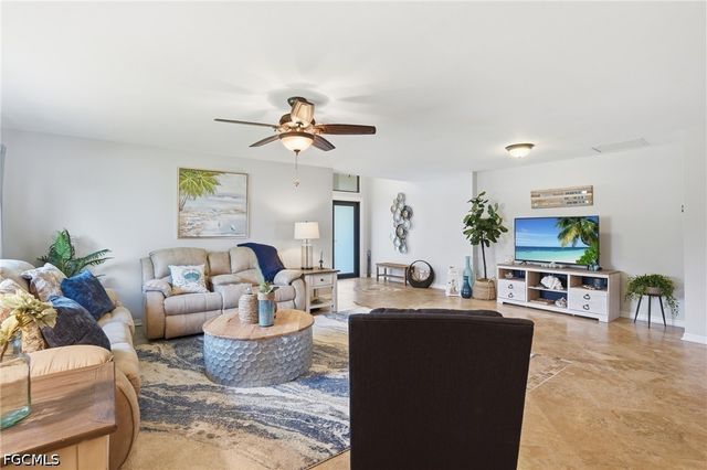 3221 SE 10th AVE, Cape Coral, FL 33904