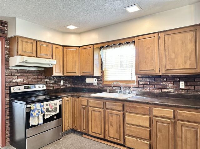 2205 Chicago Street, Trenton, MO 64683