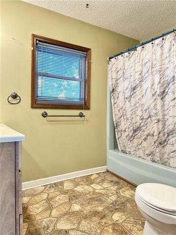 2205 Chicago Street, Trenton, MO 64683