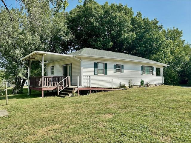 2205 Chicago Street, Trenton, MO 64683