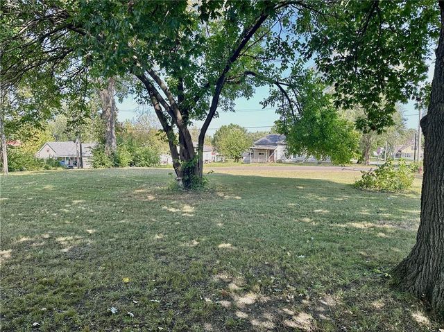 2205 Chicago Street, Trenton, MO 64683