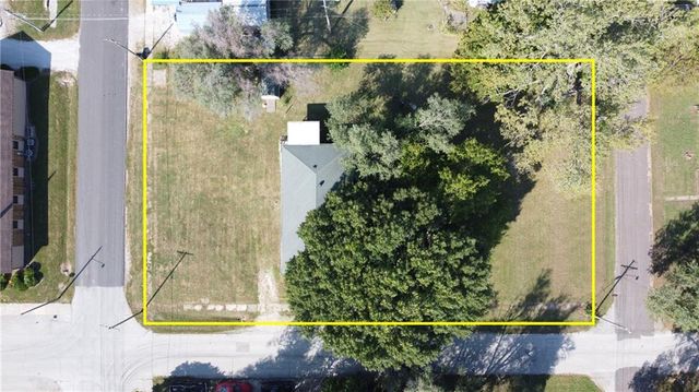 2205 Chicago Street, Trenton, MO 64683