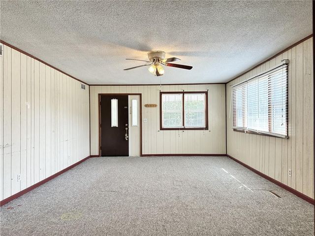 2205 Chicago Street, Trenton, MO 64683