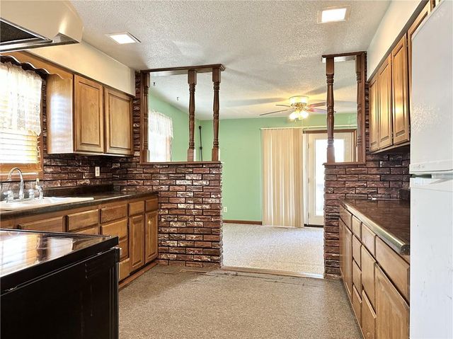 2205 Chicago Street, Trenton, MO 64683