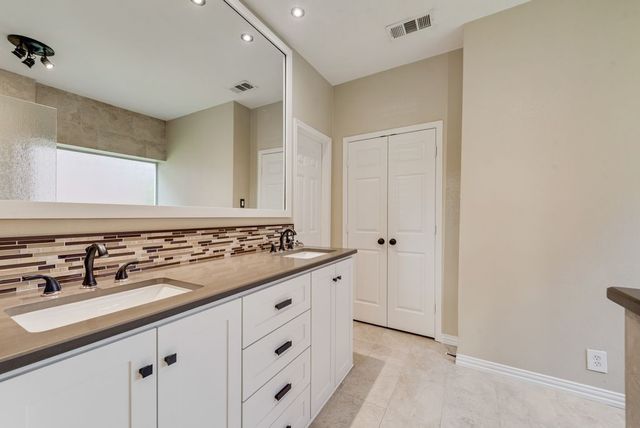 7100 Ledgestone Court, Frisco, TX 75034