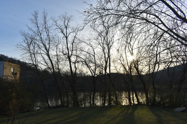 818 Upper Ferry Rd, Carthage, TN 37030