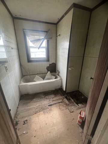 818 Upper Ferry Rd, Carthage, TN 37030