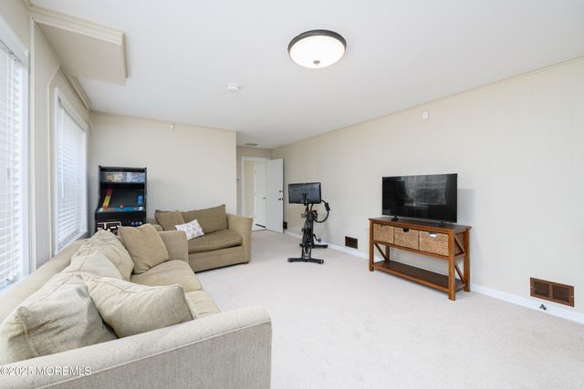 74 Fish Hawk Drive, Middletown, NJ 07748