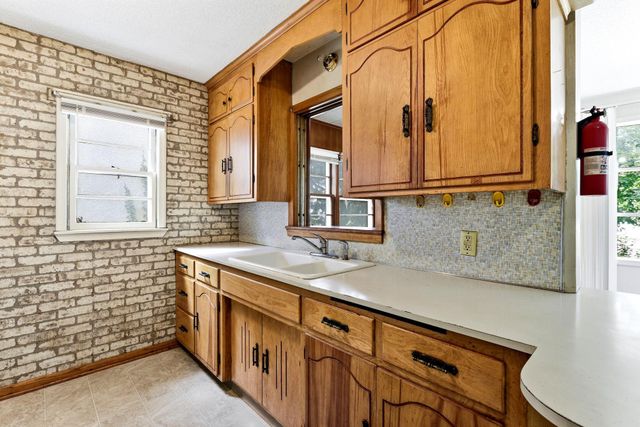 3951 Penn Avenue N, Minneapolis, MN 55412