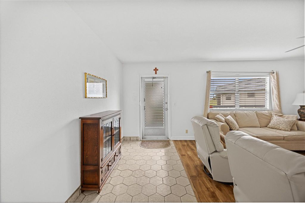 Image 3 of property listing at 223 Tuscany D, Delray Beach, FL 33446