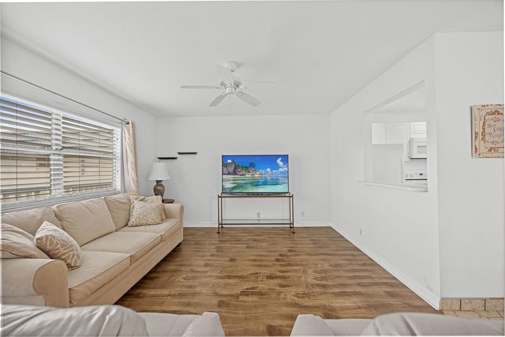 Image 5 of property listing at 223 Tuscany D, Delray Beach, FL 33446