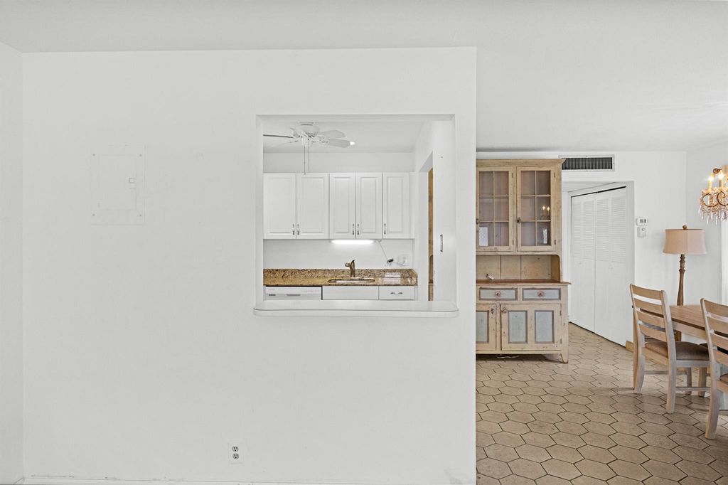 Image 9 of property listing at 223 Tuscany D, Delray Beach, FL 33446