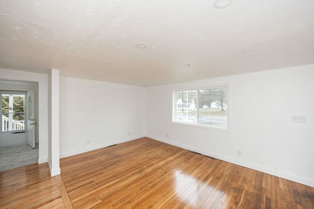 155 Southbridge Road, Oxford, MA 01537