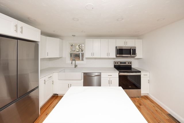 155 Southbridge Road, Oxford, MA 01537