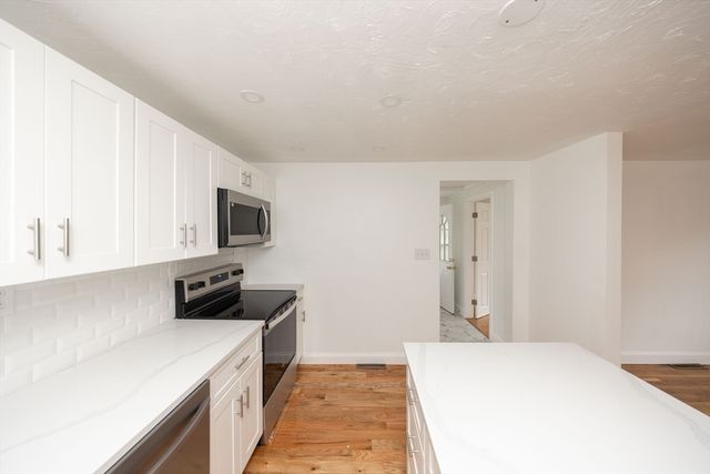 155 Southbridge Road, Oxford, MA 01537