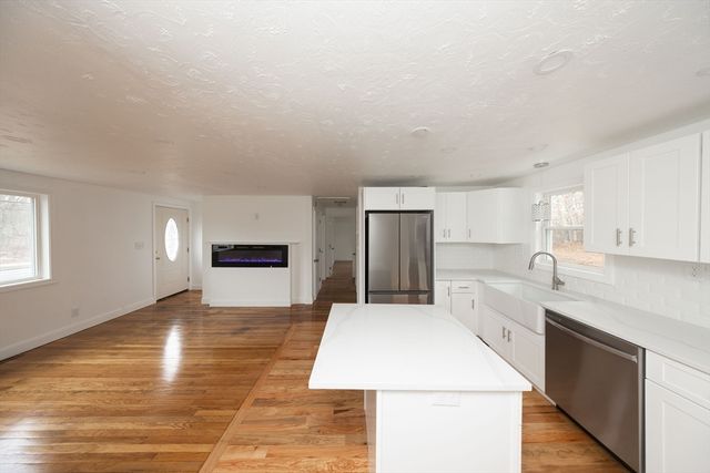 155 Southbridge Road, Oxford, MA 01537