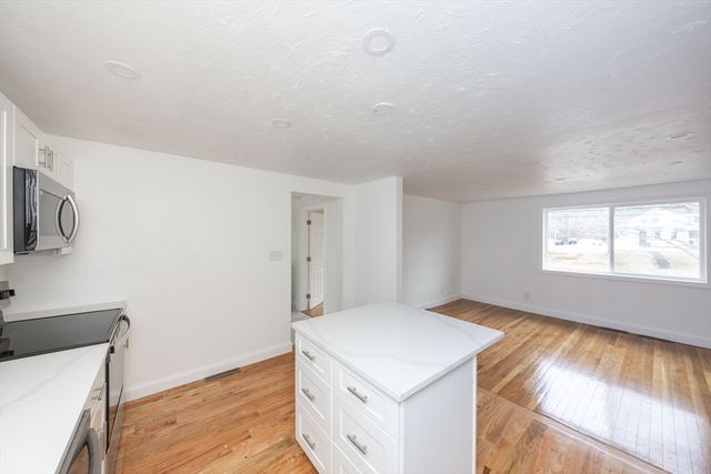 155 Southbridge Road, Oxford, MA 01537