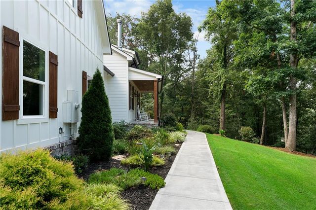 220 Long Road, Rydal, GA 30171