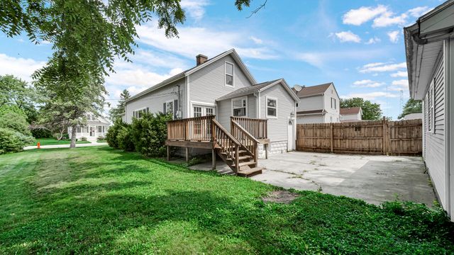 709 E Clark Street, Crown Point, IN 46307