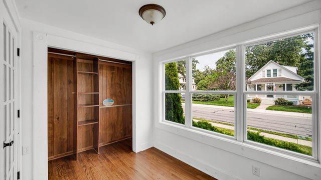 709 E Clark Street, Crown Point, IN 46307