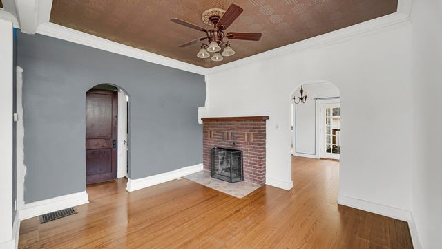 709 E Clark Street, Crown Point, IN 46307