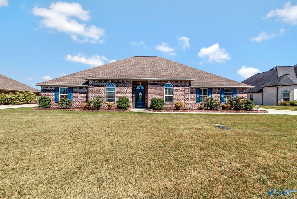 13054 Chapel Hill Lane, Athens, AL 35613