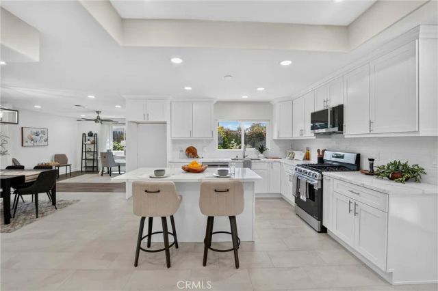 20911 Charwood, Huntington Beach, CA 92646