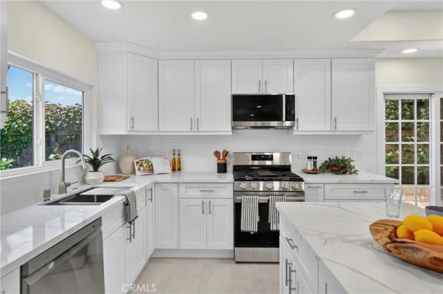 20911 Charwood, Huntington Beach, CA 92646